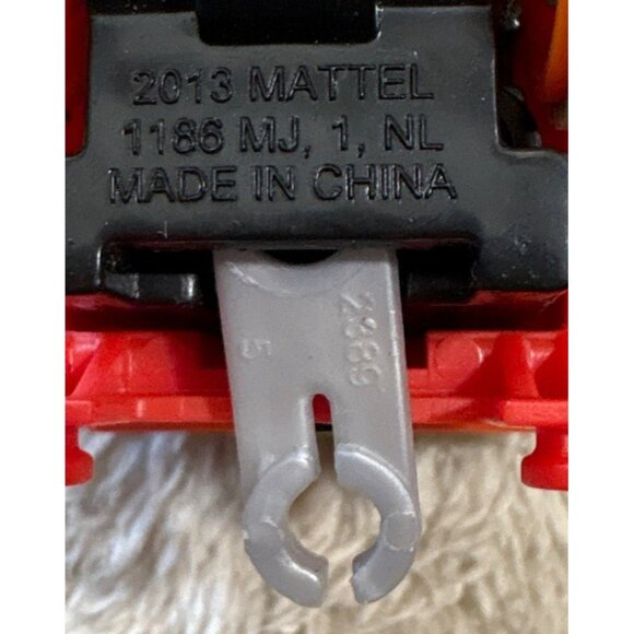 Thomas & Friends TrackMaster Nia Train Engine & Orange Mail Car 2013 Gullane - Picture 8 of 11